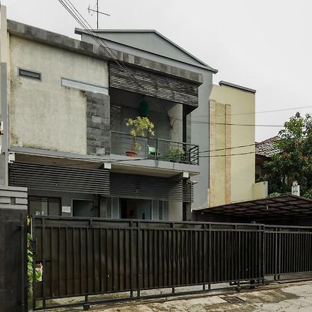 レッドドアーズ シャリアー ニア ポンドク インダ モール 3 ジャカルタ エクステリア 写真